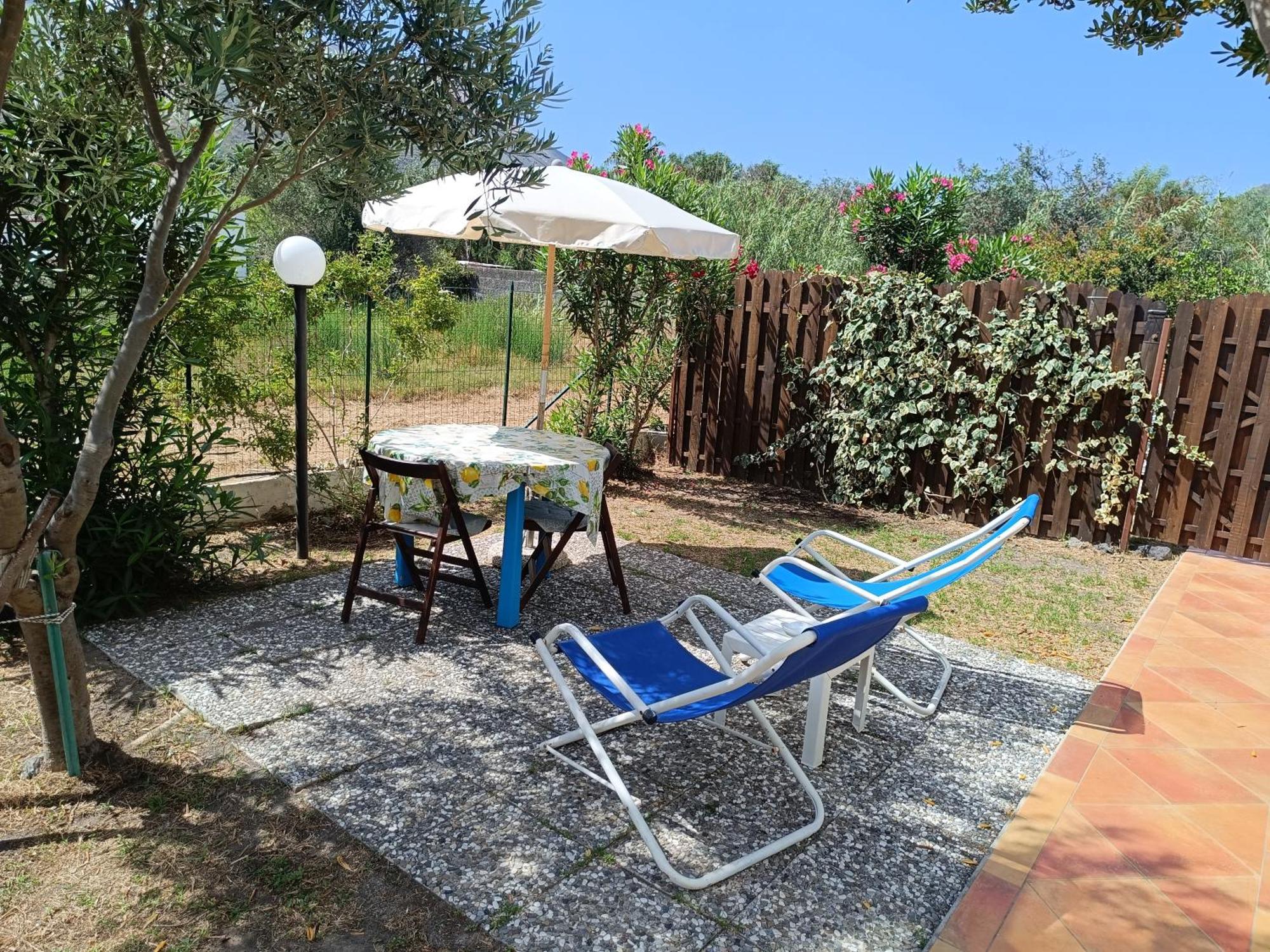 Garden & Sea Villa Вулкано Екстериор снимка